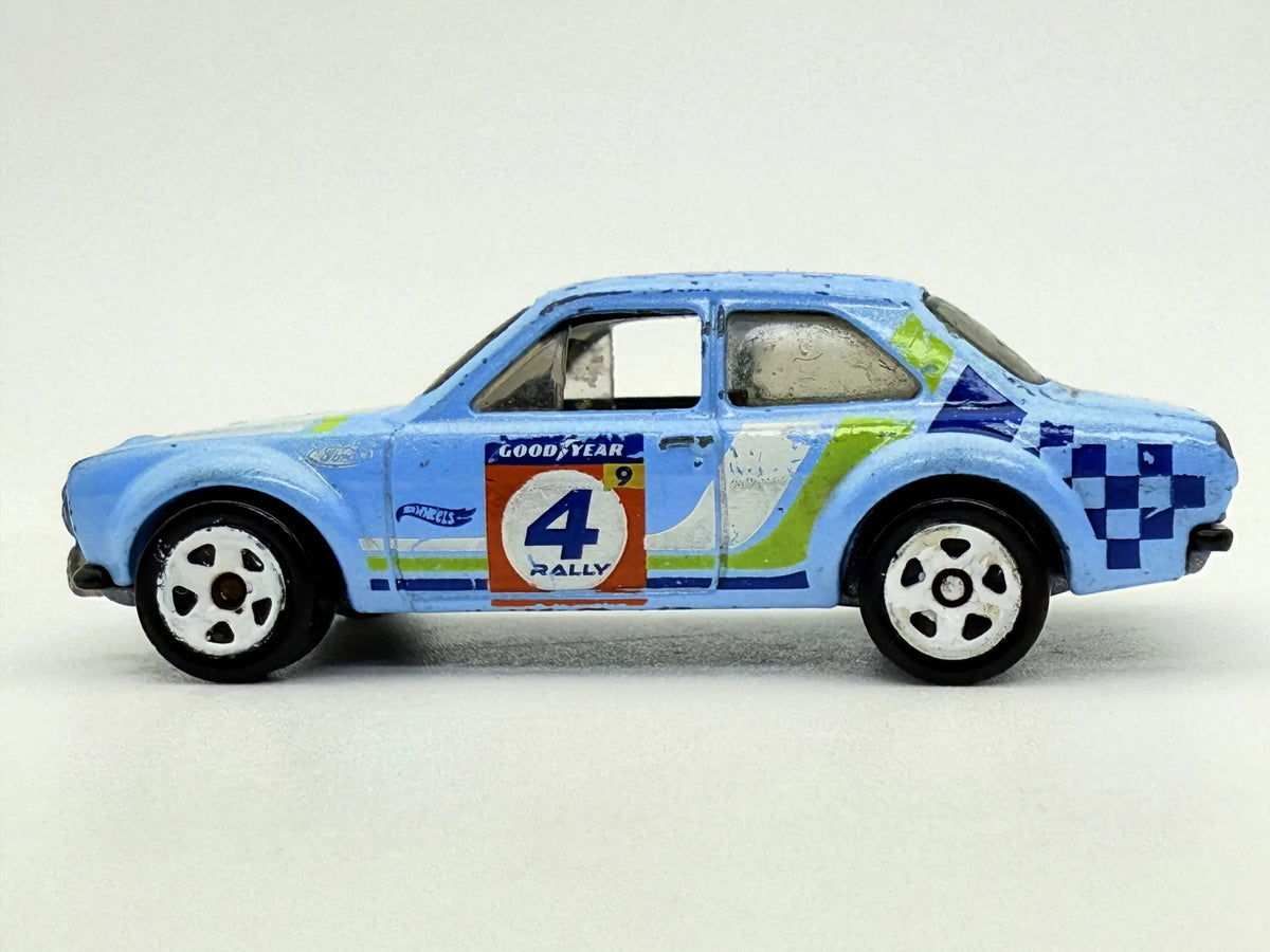 Ford Escort Rs1600 Hot Wheels Błękitny 1:64 – zdjęcie 3