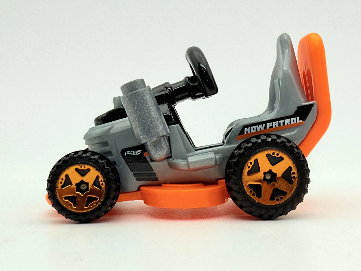 Grass Chomper, Hot Wheels 2015, die cast resoraki, szary i pomarańcz. 1:64 – zdjęcie 3