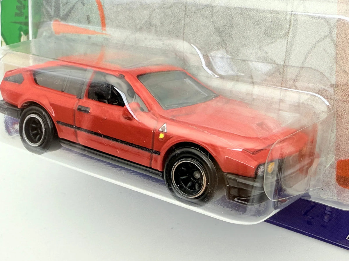 Alfa Romeo Gtv6 3.0 Hot Wheels Czerwony 1:60 – zdjęcie 3