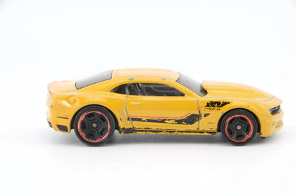 '13 Copo Camaro Hot Wheels Żółty 1:64 – zdjęcie 3