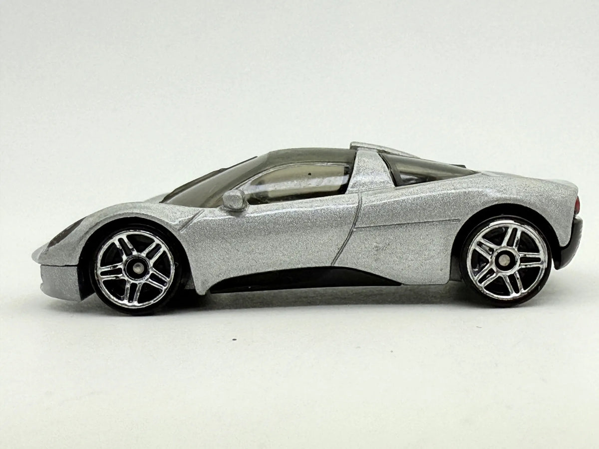 GMA T.33 Hot Wheels 2024 Srebrny 1:64 – zdjęcie 3