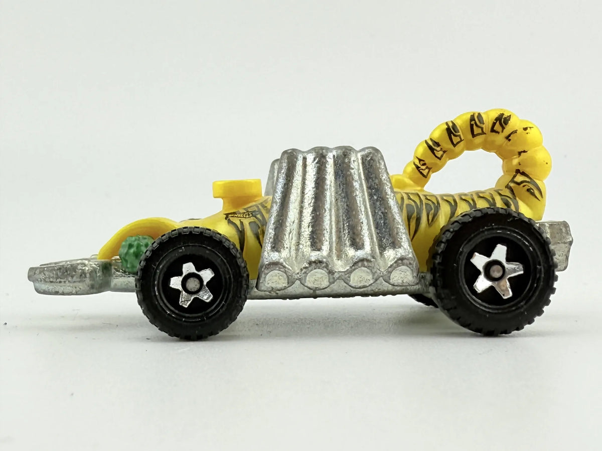 EEVIL WEEVIL, Hot Wheels 2010, Die cast 2062, Żółty, 1:64, Resoraki – zdjęcie 3