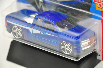 Chevrolet Silverado Niebieski 1:64 – zdjęcie 3