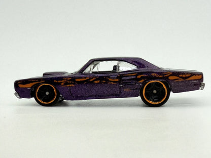 Muscle Car Hot Wheels Fioletowy 1:64 – zdjęcie 3
