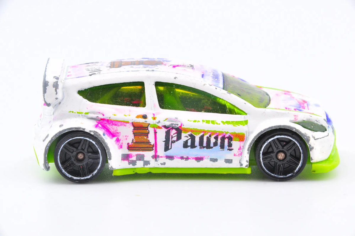 '12 Ford Fiesta, Hot Wheels 2011, Die cast, Resoraki, 1:64 – zdjęcie 3