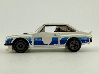 Ford Escort Rs2000 Hot Wheels 2012 Biały 1:64 – zdjęcie 3