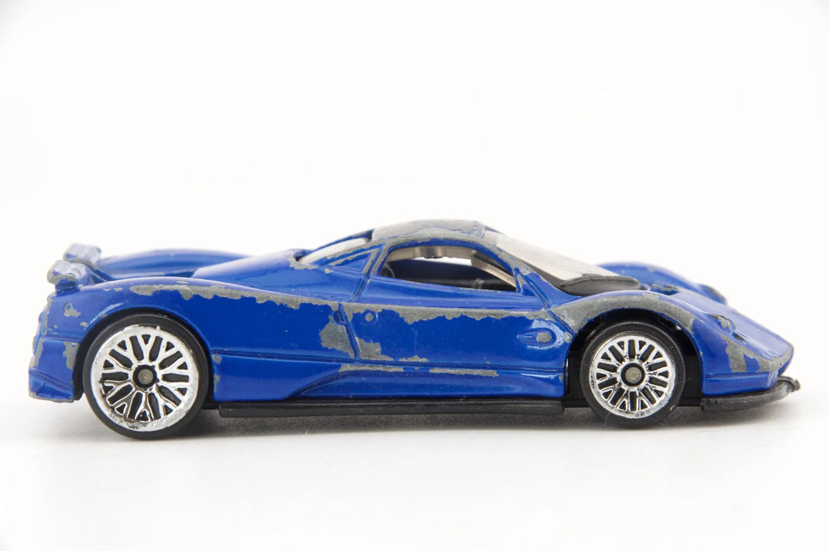 Pagani Zonda Motor Max Niebieski 1:64 – zdjęcie 3