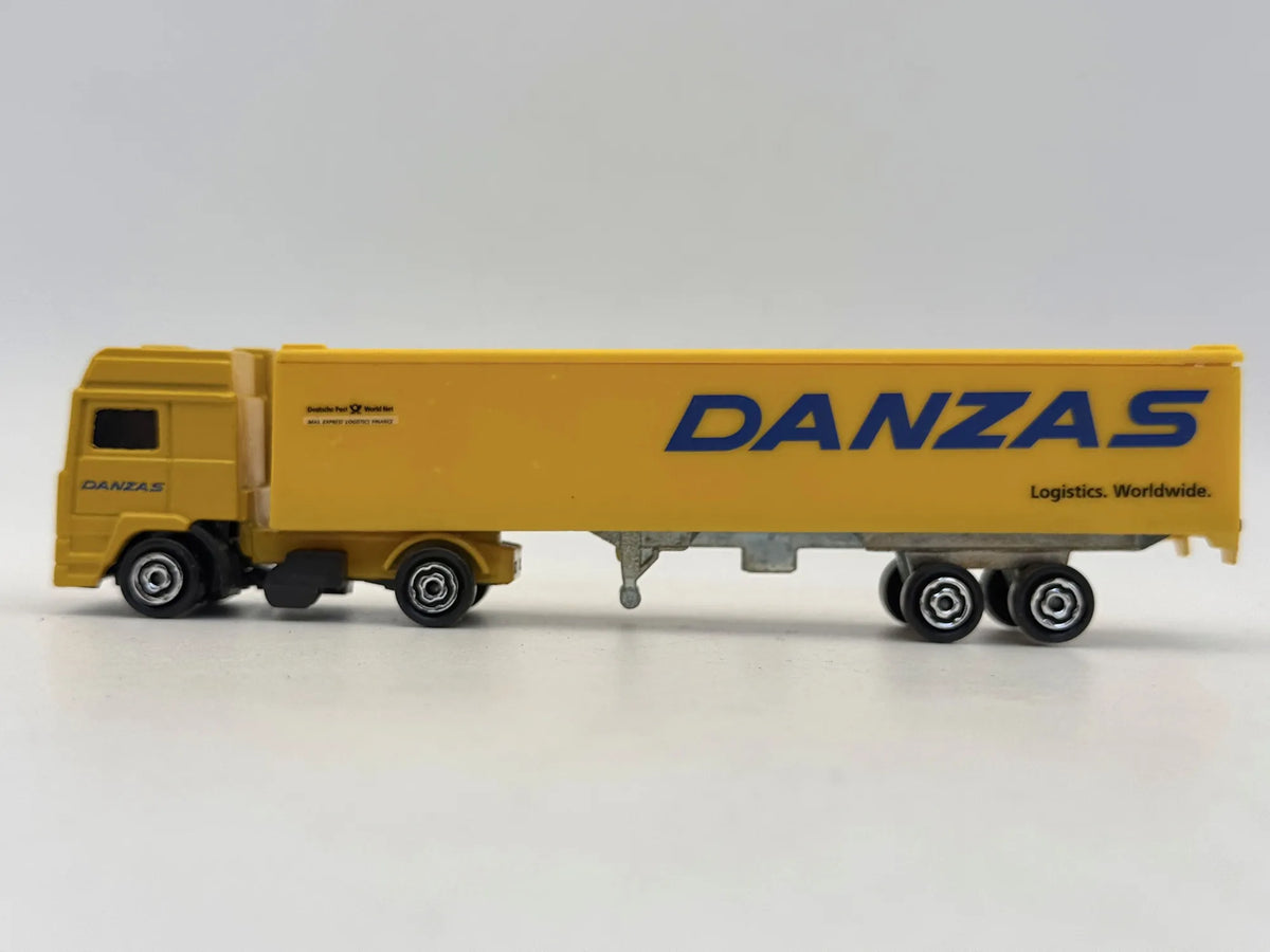 VOLVO TRUCK, DANZAS, Majorette, Die cast, Żółty, 1:64, Resoraki – zdjęcie 3