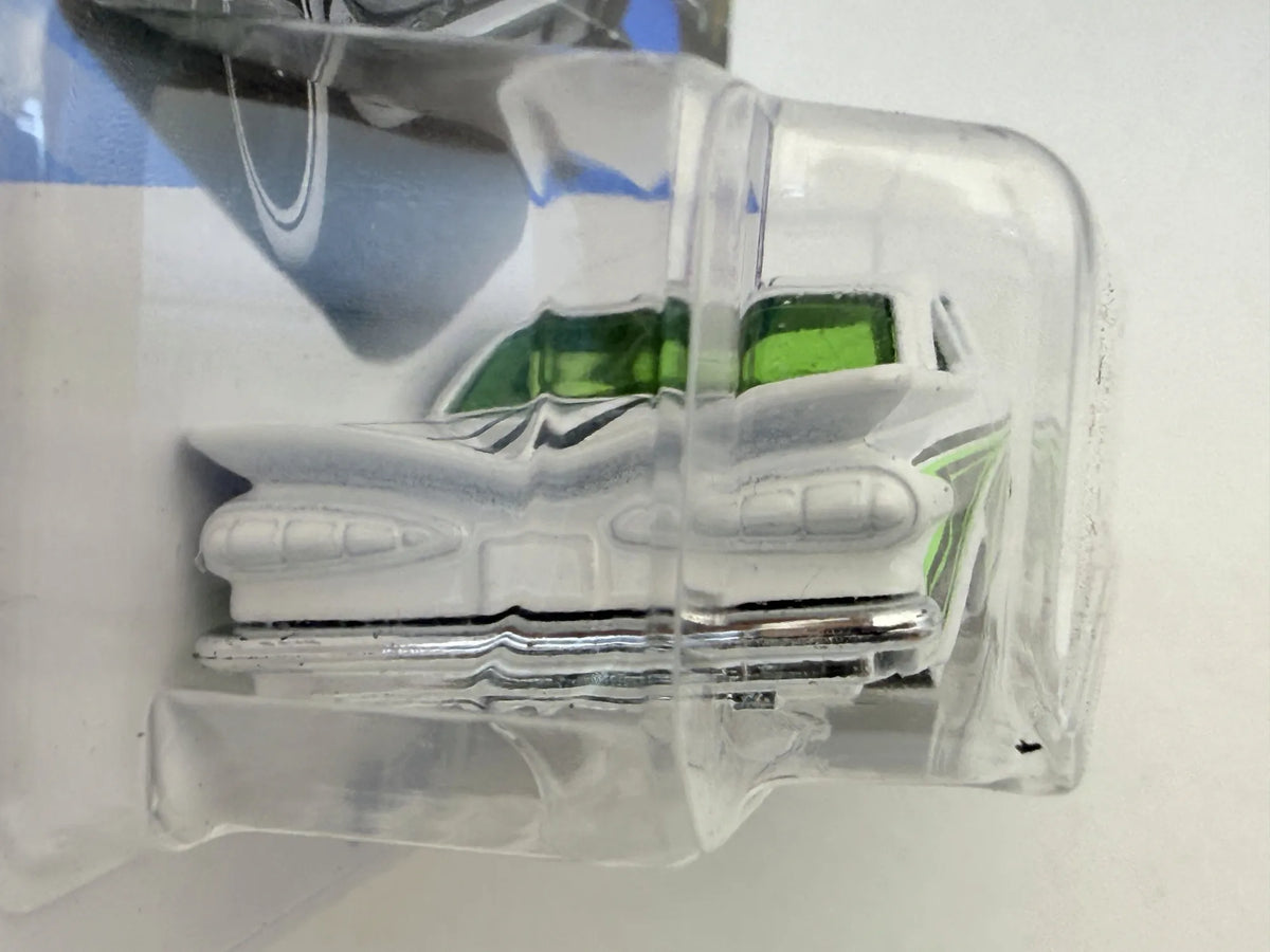 '59 Chevy Impala Mainline Hot Wheels 2026 Biały 1:64 – zdjęcie 3