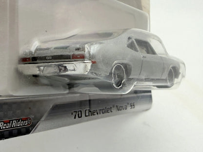 '70 CHEVROLET NOVA SS Premium Hot Wheels 2021 Srebrny 1:64 Protektor – zdjęcie 3