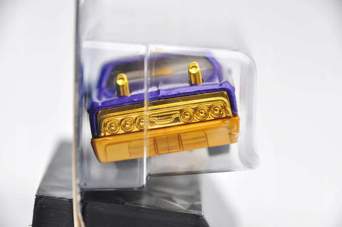 '64 Chevy Impala Halloween Hot Wheels 2023 Fioletowy 1:64 – zdjęcie 3