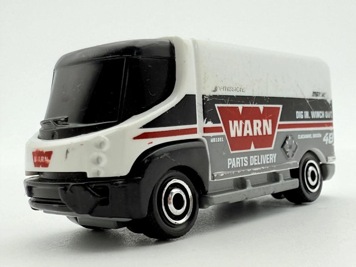 Parts Delivery Van Matchbox Biały 1:64 – zdjęcie 3