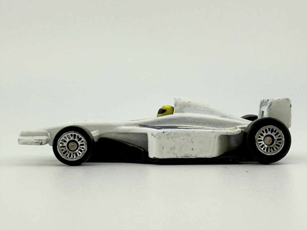 FORMUŁA 1, Hot Wheels 2001 McDonald's, Made in Vietnam, Biały, TKK, 1:64 – zdjęcie 3