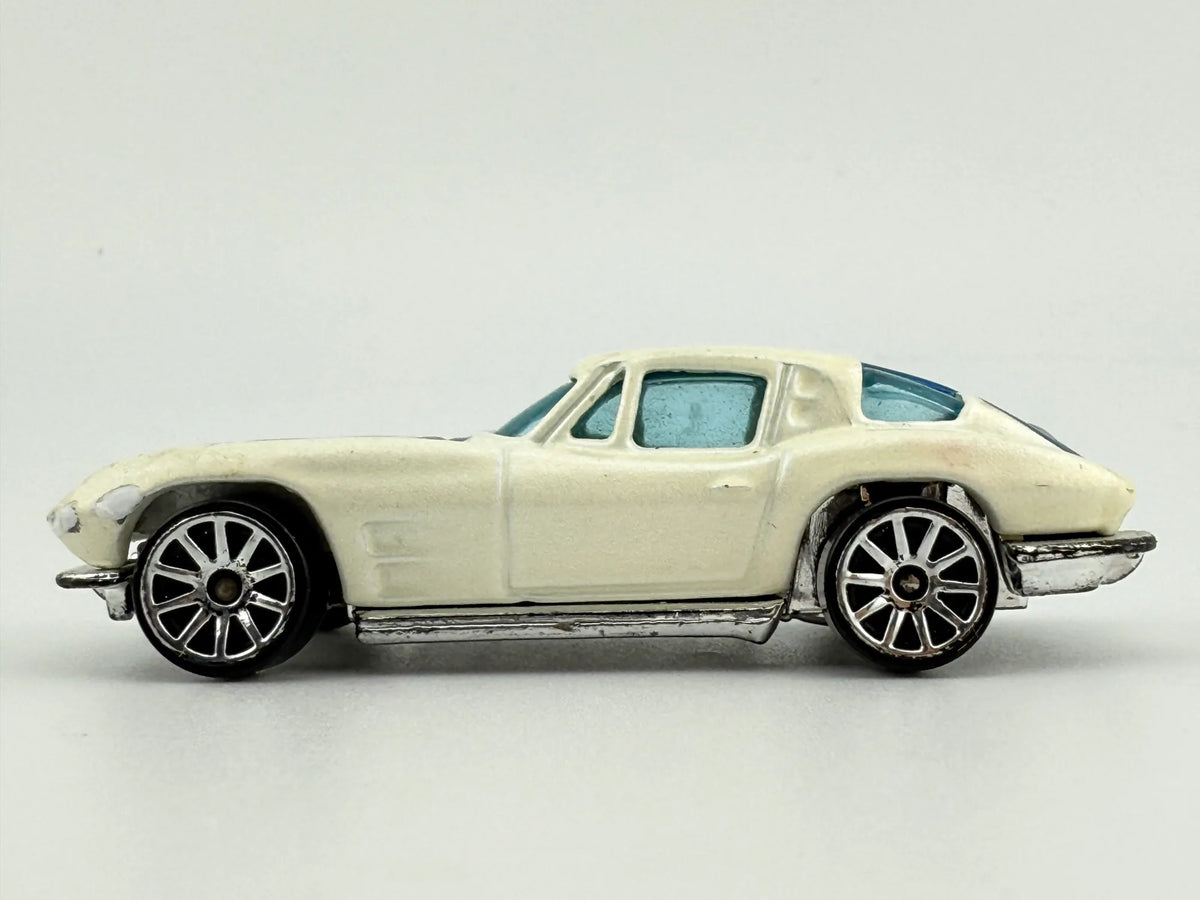 1979 CORVETTE STINGRAY, Hot Wheels, Die cast, Biała, 1:64, Resoraki – zdjęcie 3