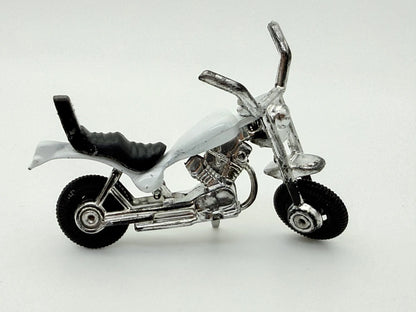 Motocykl Biało-Czarny 1:64 Made in Macao – zdjęcie 3