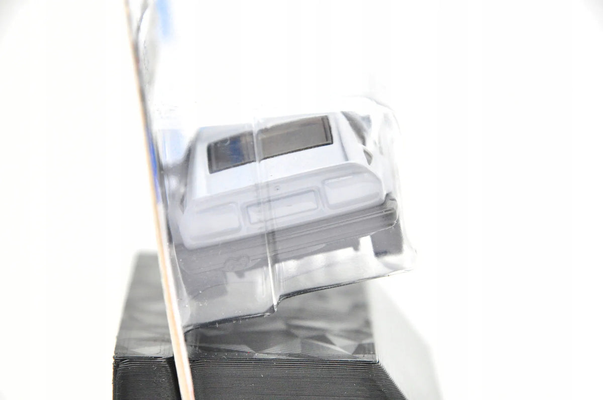 Alfa Romeo Gtv6 3.0 Hot Wheels 2024 Biały 1:64 – zdjęcie 3
