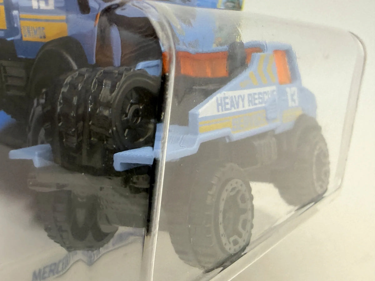 MERCEDES-BENZ UNIMOG 1300L HW Haulers Hot Wheels 2023 Niebieski 1:64 – zdjęcie 3