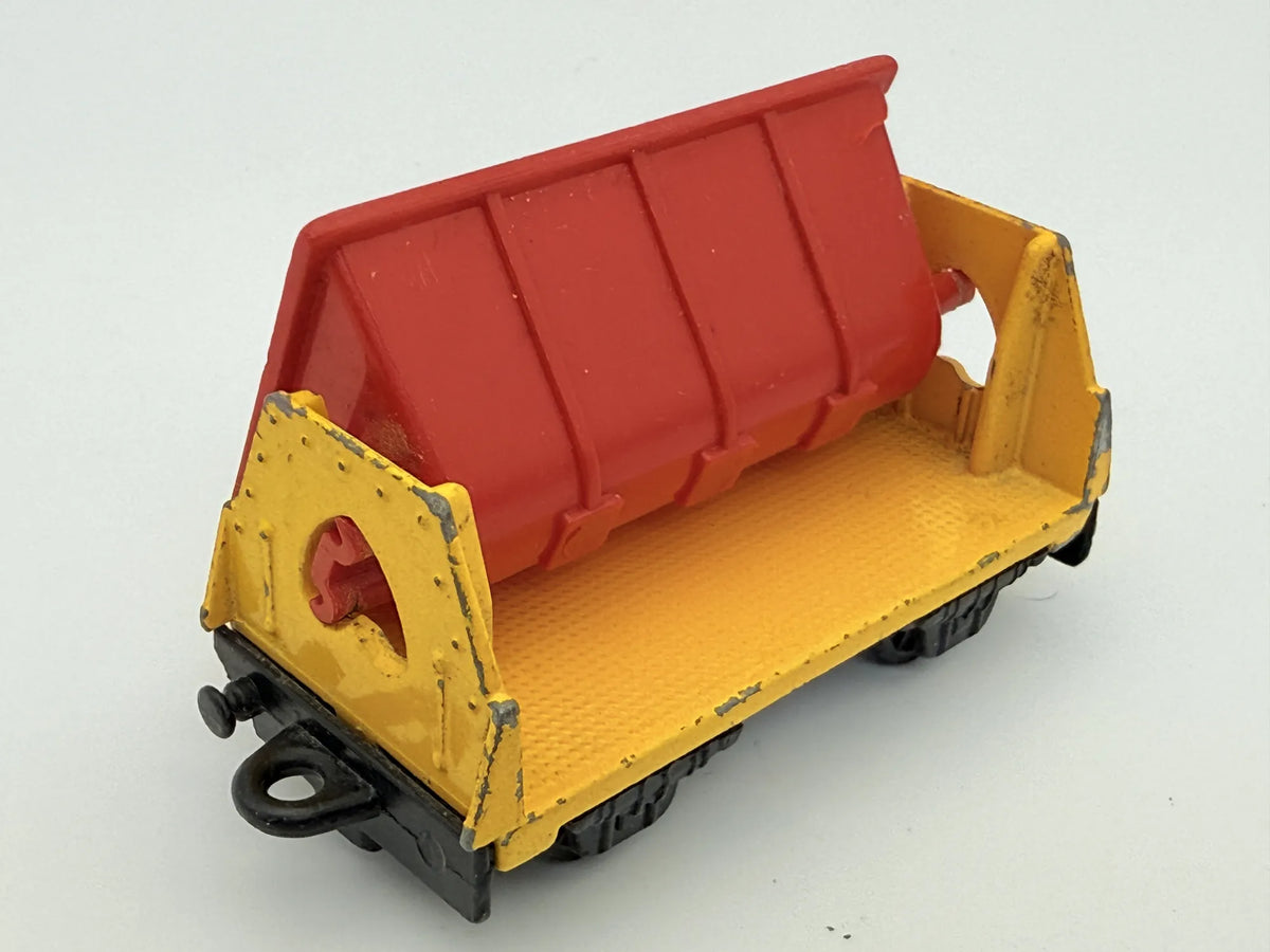 Kolejowy wagon towarowy, Matchbox, made in England, die cast, 1:87 – zdjęcie 3