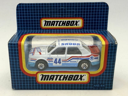 SKODA 130 LR Matchbox 1987 Biały 1:64 – zdjęcie 3