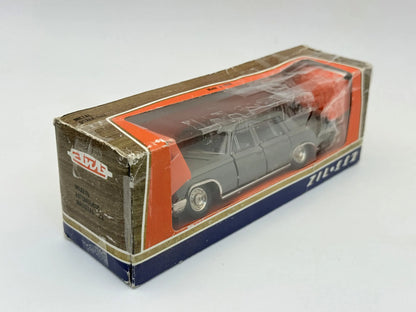Limuzyna ZIL-117 Автомобили Ссср Saratov '80 Szary 1:43 Made in ZSRR – zdjęcie 3