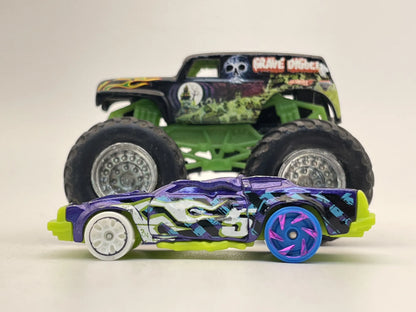 Grave Digger, Hot Wheels, Made in Indonesia, Resoraki, Die cast 1:64 – zdjęcie 3