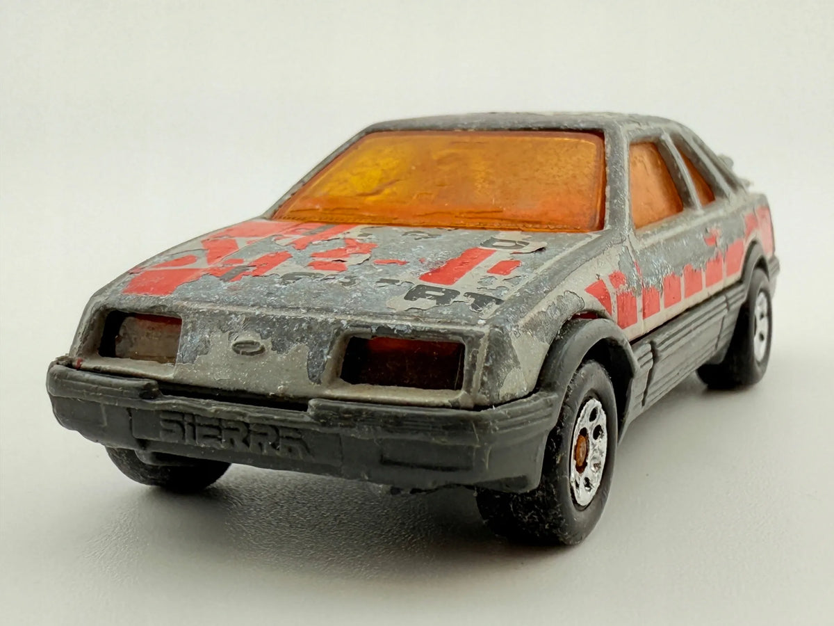 Ford Sierra Xr4I Matchbox Srebrny 1:64 Made in Macau – zdjęcie 3