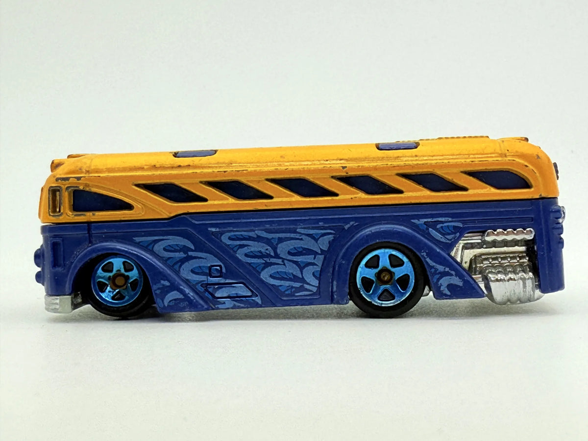 Surfin School Bus Hot Wheels Żółty 1:64 – zdjęcie 3
