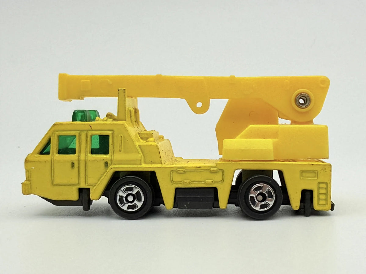 Dźwig Nissan Diesel Crane Truck, (Tomica?), Resoraki, die cast, 1:87, żółty – zdjęcie 3