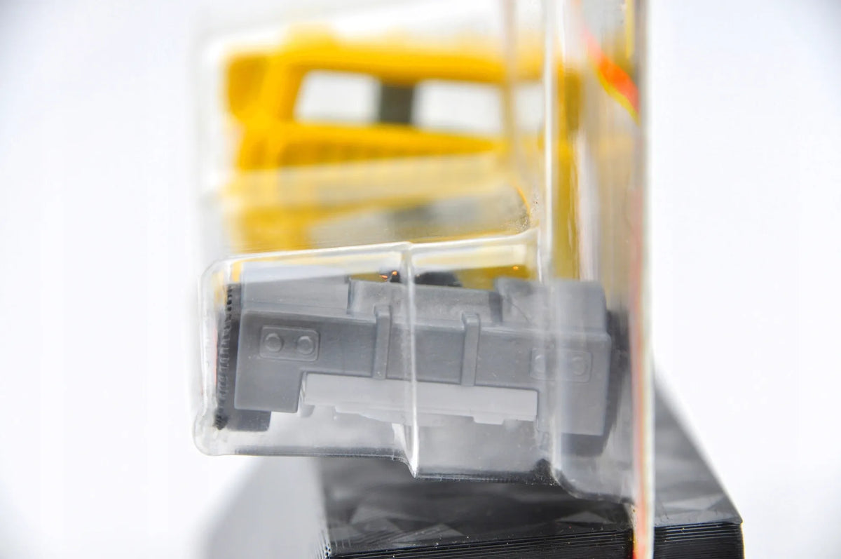 1965 Ford C900 Matchbox 2021 Żółty 1:100 Shell – zdjęcie 3