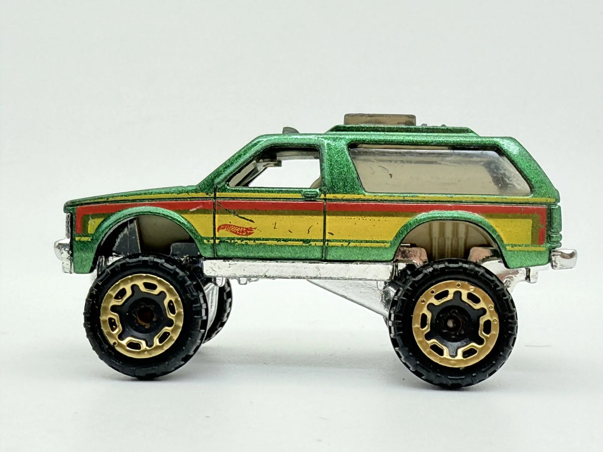 1983 CHEVY BLAZER 4X4, Hot Wheels 2015, Die cast 91983, Zielony, 1:64 – zdjęcie 3
