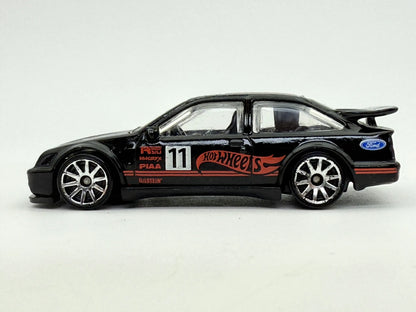 Ford Sierra Cosworth Hot Wheels Czarny 1:64 – zdjęcie 3