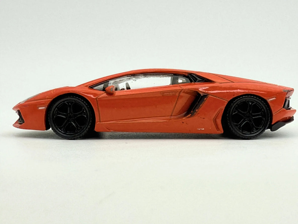 Lamborghini Aventador CoupeStan: kolekcjonerski – zdjęcie 3