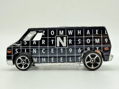 1974 VAN HW Art Cars, Hot Wheels, Die cast R7611, Ciemnoszary 1:64 Resoraki – zdjęcie 3