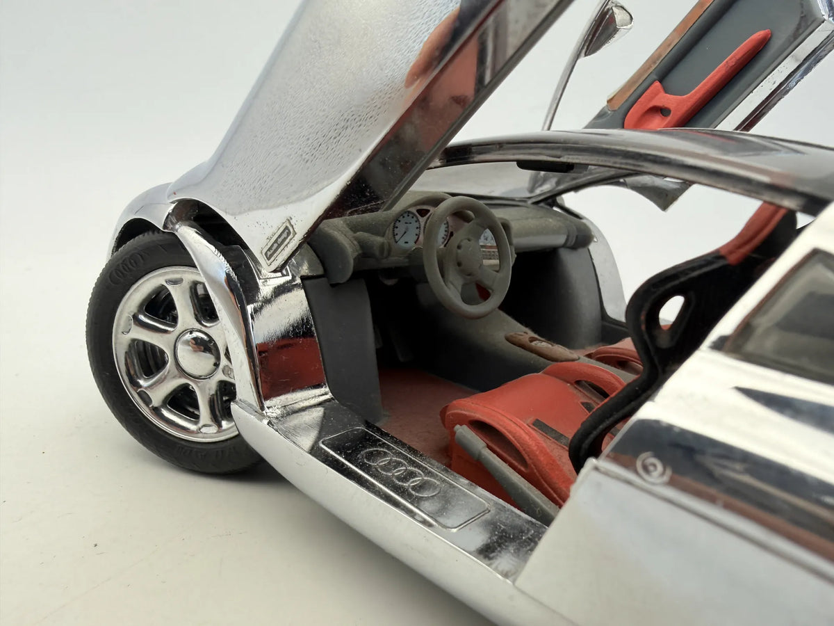 1994 AUDI AVUS QUATTRO, Revell, Die cast, Srebrny / chrom, 1:18, Resoraki – zdjęcie 3