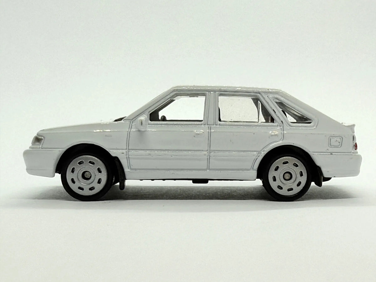 Polonez Caro Plus Welly Biały 1:64 – zdjęcie 3