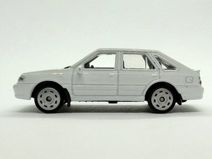 Polonez Caro Plus Welly Biały 1:64 – zdjęcie 3