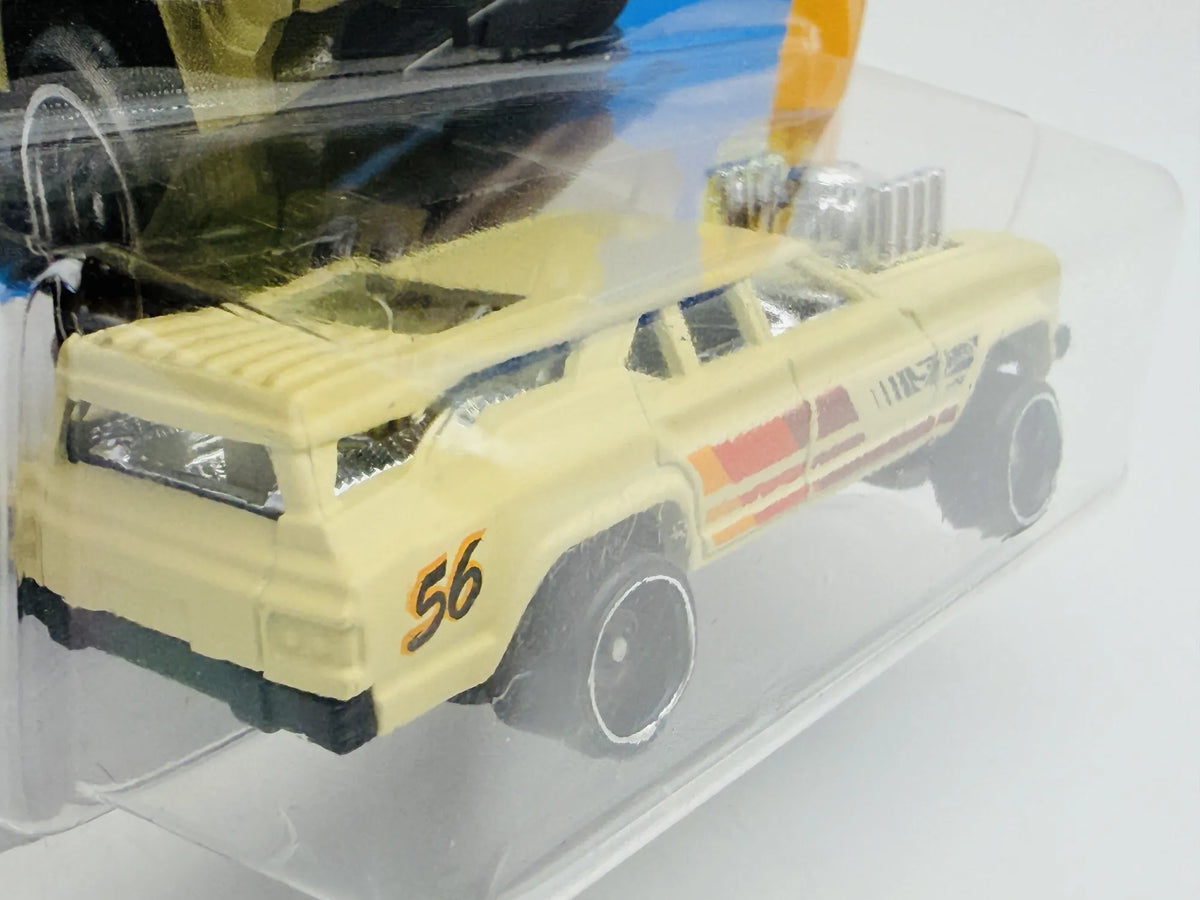 Cruise Bruiser Hot Wheels 1:64 56 Blister Żółty – zdjęcie 3
