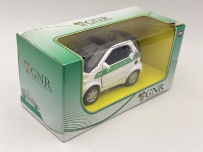 SMART FORTWO Maisto 2011 Biały 1:36 – zdjęcie 3