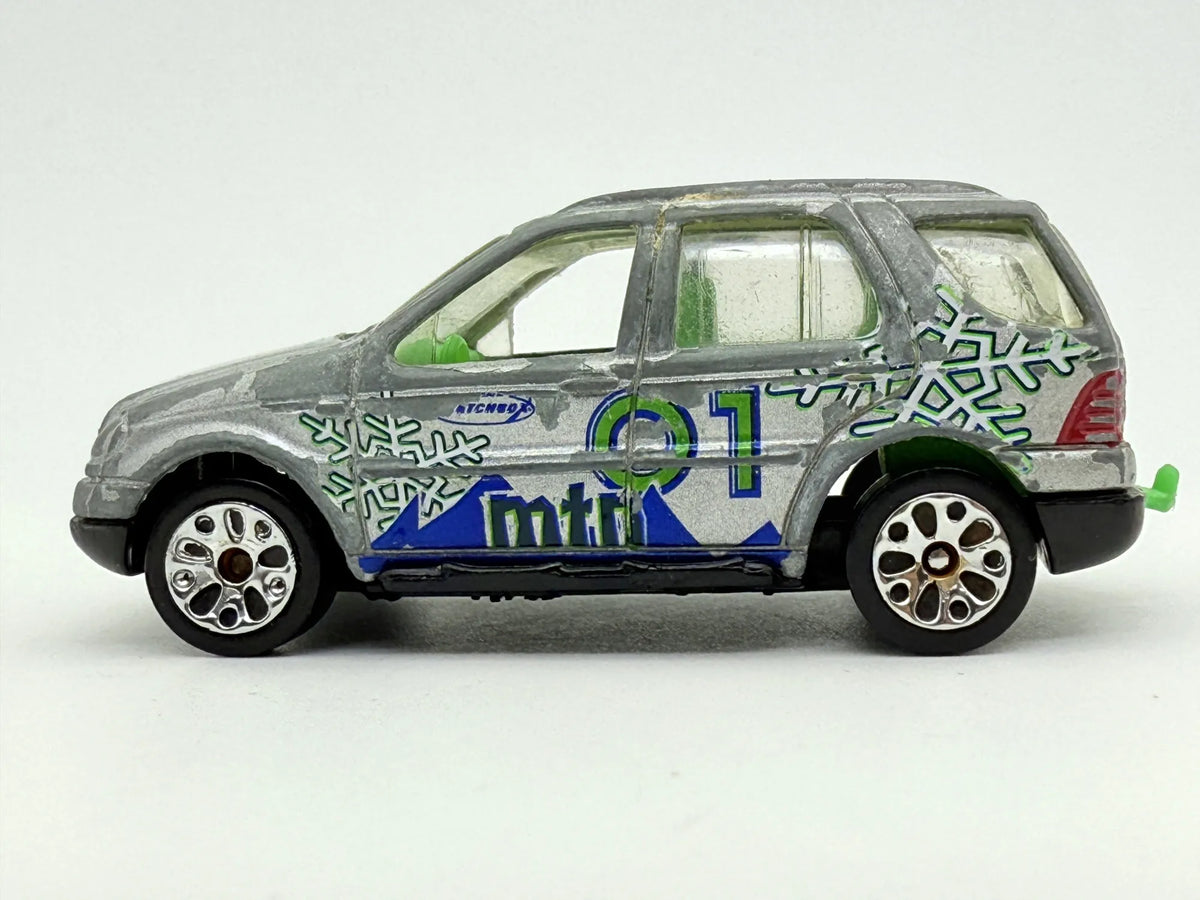 Mercedes-Benz Ml 430 Matchbox Srebrny 1:62 – zdjęcie 3