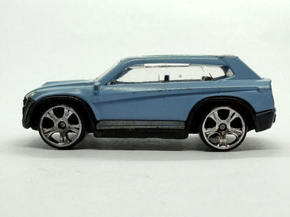 Range Rover Evoque Coupe Fresh Metal Maisto Niebieski 1:62 – zdjęcie 3