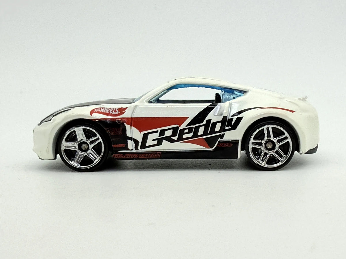 Nissan 370Z Hot Wheels Biały 1:64 – zdjęcie 3