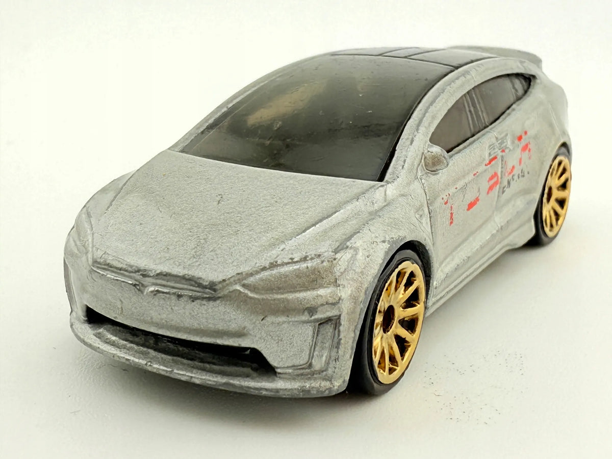 Tesla Model X Mainline Hot Wheels 2018 Srebrny 1:64 – zdjęcie 3