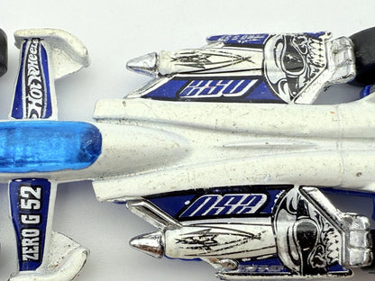 Jet Threat 3.0 Hot Wheels Niebiesko-Biała 1:64 – zdjęcie 4