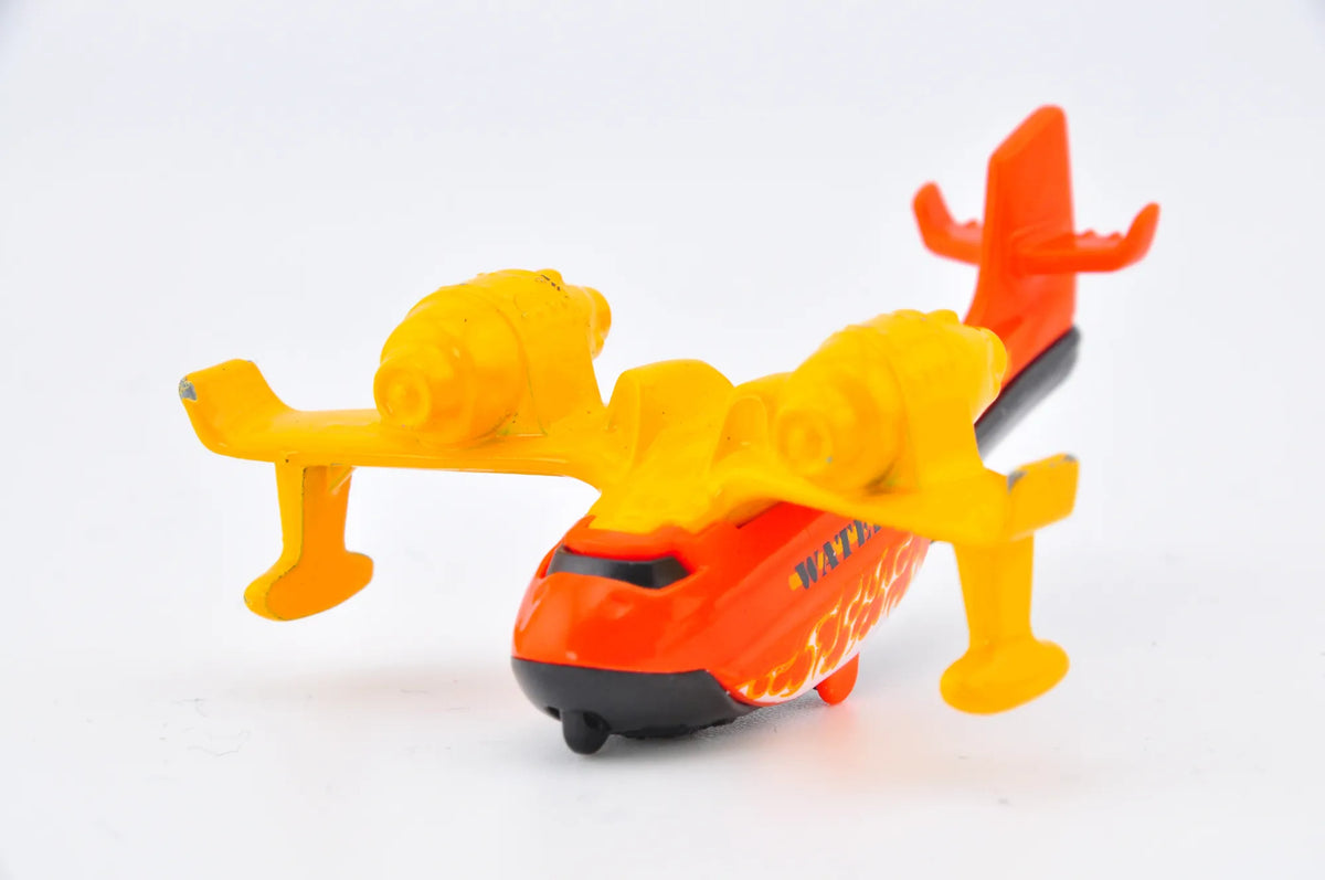 Water Bomber, Hot Wheels, die cast resoraki, 1:64 – zdjęcie 4