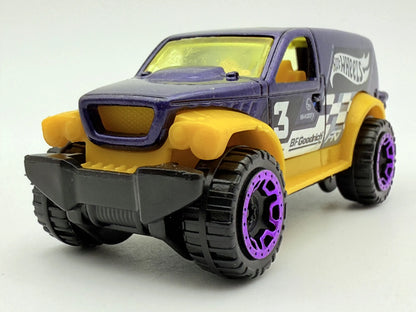 Suv Hot Wheels Fioletowy 1:64 – zdjęcie 4