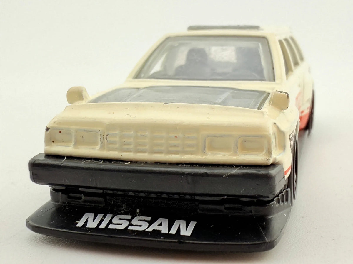 Nissan Maxima Drift Car Hot Wheels Biały 1:60 – zdjęcie 4