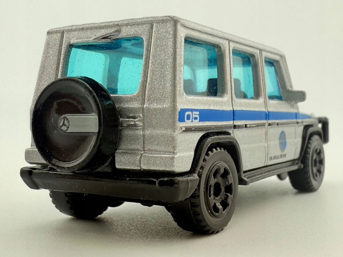 Mercedes-Benz G-Class Matchbox 2017 Srebrny 1:64 – zdjęcie 4