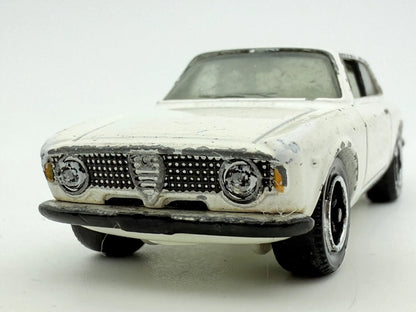 Alfa Romeo Giulia Sprint Gta, Matchbox, die cast resoraki, 1:60 – zdjęcie 4