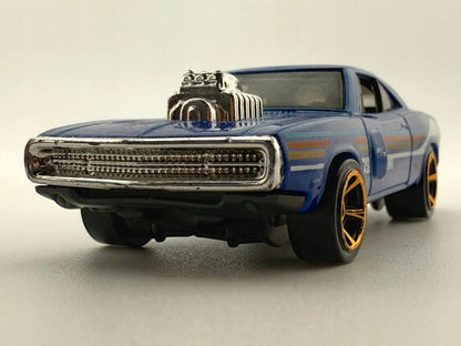 1970 Dodge Charger Hot Wheels 2010 1:64 Niebieski – zdjęcie 4