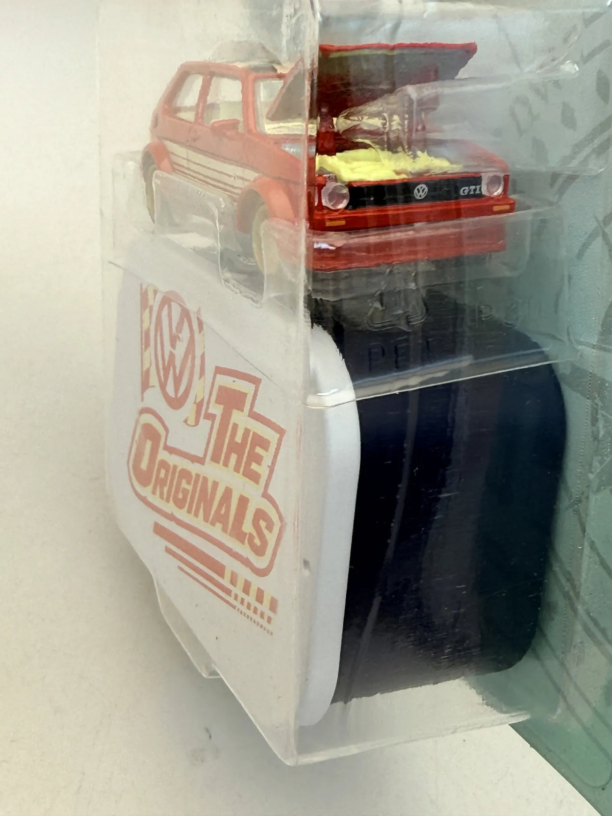 VOLKSWAGEN GOLF MK1 The Originals Majorette 2022 Czerwony 1:64 – zdjęcie 4